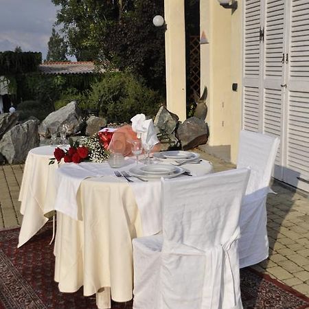 Premiata Osteria Dei Fiori Bed & Breakfast Cortiglione ภายนอก รูปภาพ