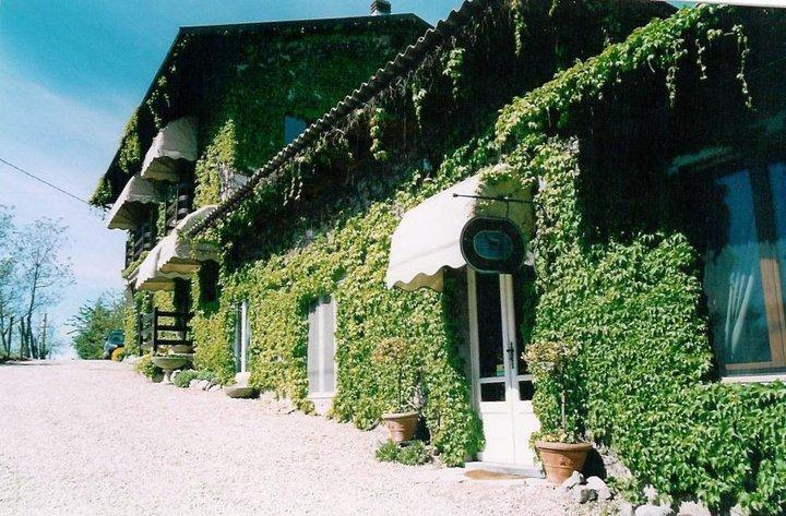 Premiata Osteria Dei Fiori Bed & Breakfast Cortiglione ห้อง รูปภาพ
