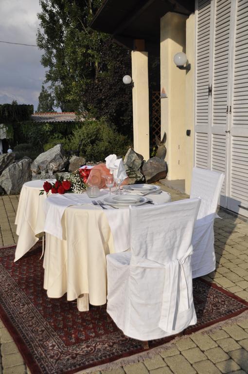 Premiata Osteria Dei Fiori Bed & Breakfast Cortiglione ภายนอก รูปภาพ