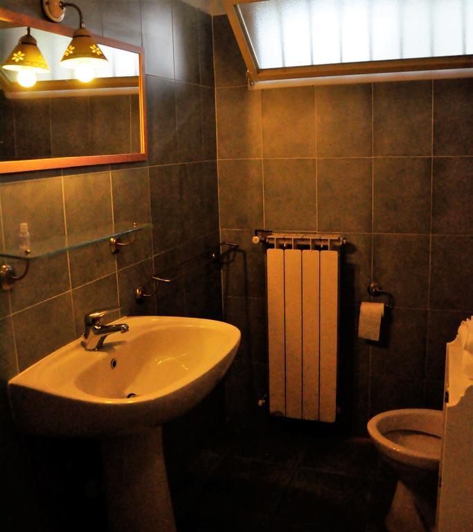 Premiata Osteria Dei Fiori Bed & Breakfast Cortiglione ภายนอก รูปภาพ